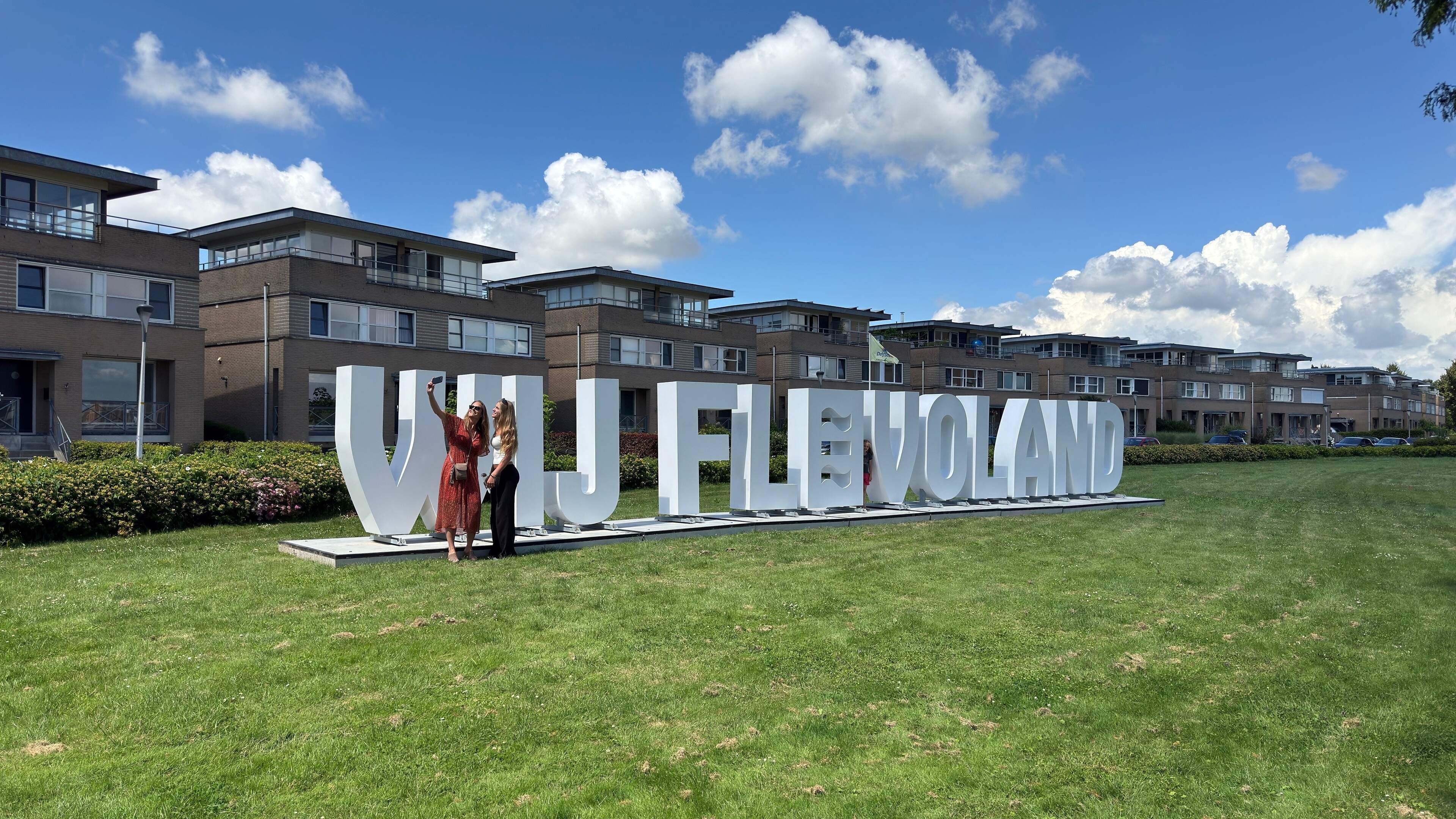 WIJ FLEVOLAND-letters nu te zien in Dronten