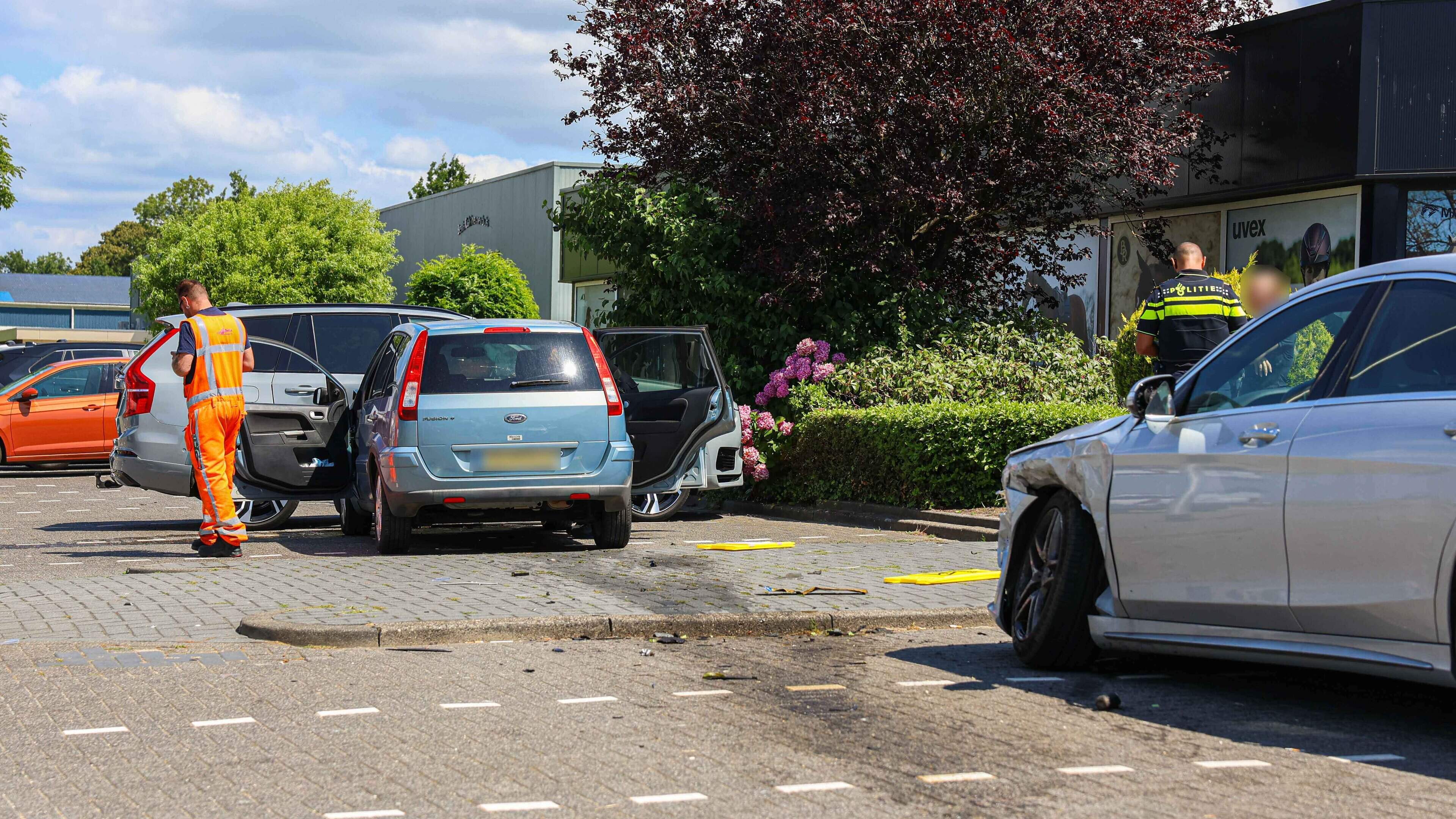 Automobiliste veroorzaakt ravage na onwelwording in Emmeloord
