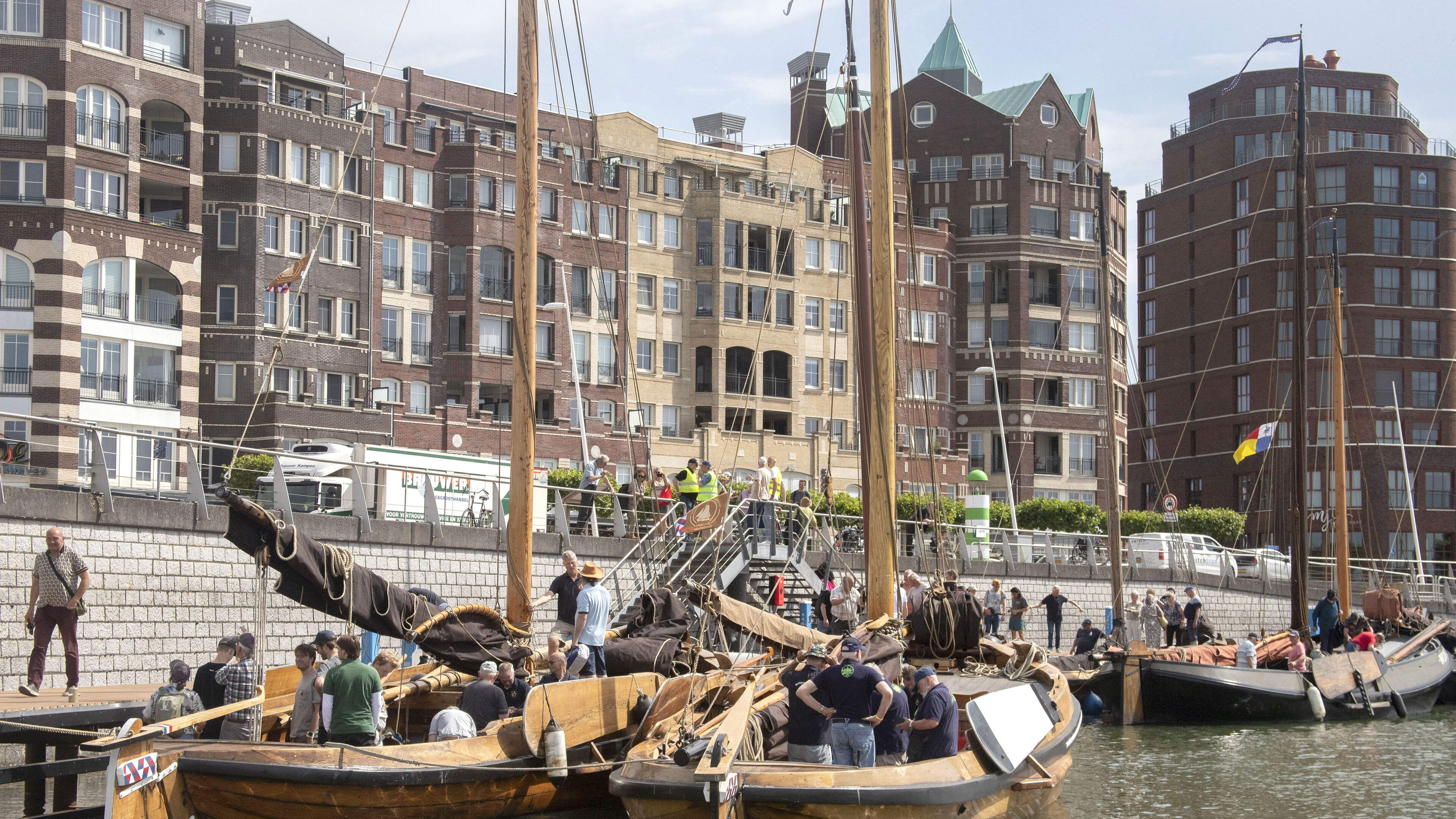 Varend erfgoed racet op Markermeer voor het goede doel
